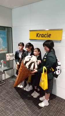 CENTER_0001_BURST20250423115801402_COVER